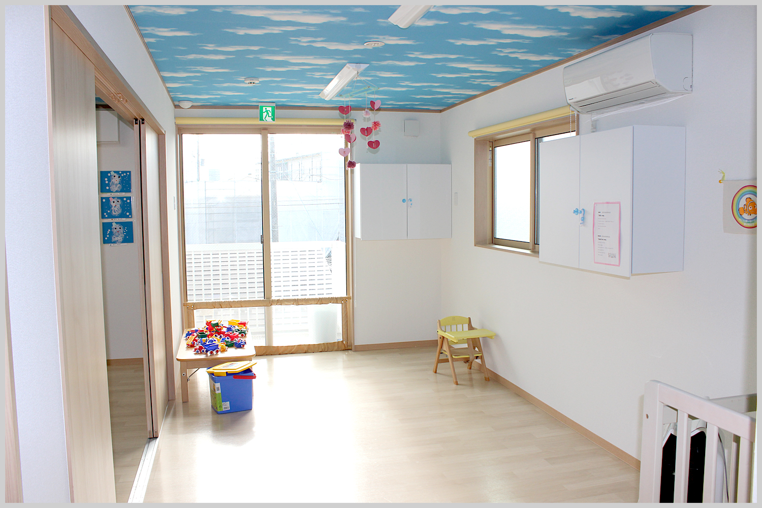 れいんぼーなーさりー原町館2の1歳児室です